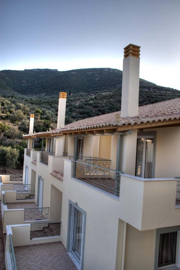 Modi Resort Xiropigado Exterior photo
